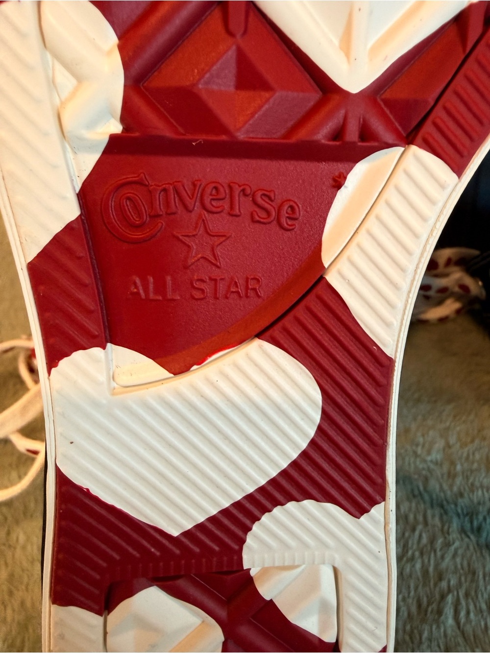 Converse Valentine’s Day Chuck Taylor All Star Hi Hearts Women’s 9.5 NIB - Picture 10 of 14